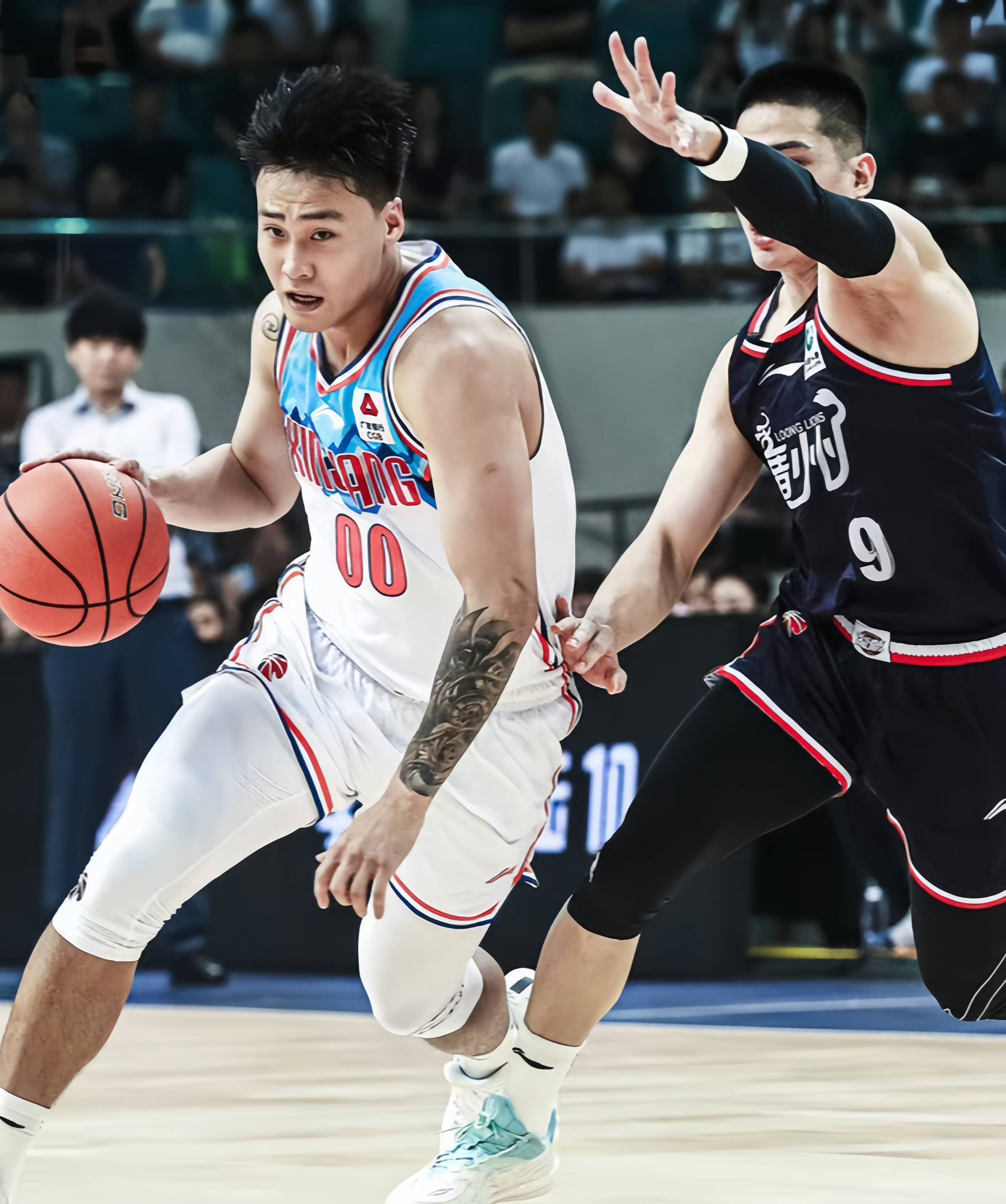 窗口期CBA常规赛焦点战，拜仁慕尼黑手感冰凉，震撼外界，年轻球员得到机会