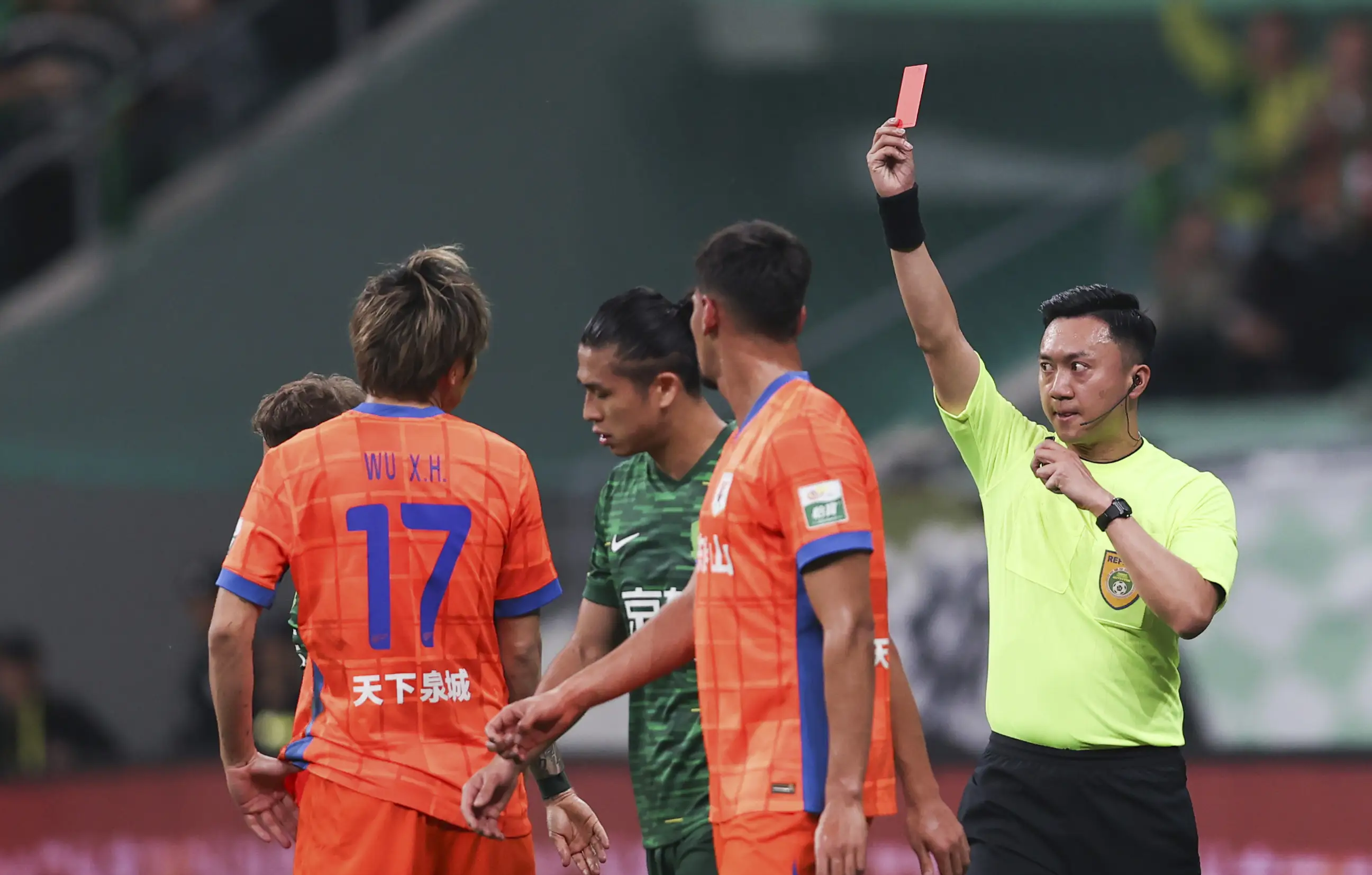 jinnianhui-包含山东泰山赛前单刀错失，志在欧篮联名次提升，管理层满意，心理建设被强调的词条